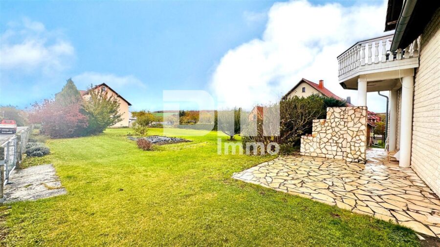 (R)eserviert!!!Modernisiertes Ein- bis Zweifamilienhaus mit Anbau BJ 1992 + 2. Baugrundstück - Großes Grundstück / Bauland